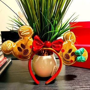Disney Parks Exclusive Minnie Christmas Gingerbread Ears ♥️🎄